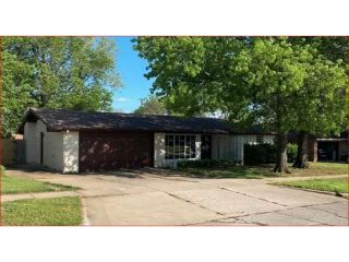Foreclosed Home - 2805 Meadow Lane, 74604