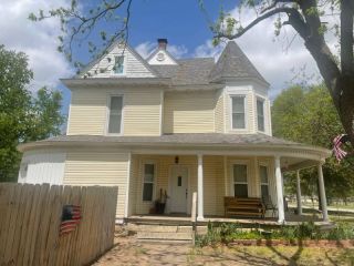 Foreclosed Home - 103 N WALNUT AVE, 74647
