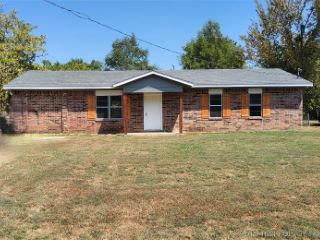 Foreclosed Home - 820 6TH ST, 74727