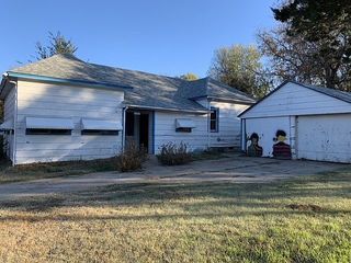 Foreclosed Home - 237 S OAK AVE, 74801