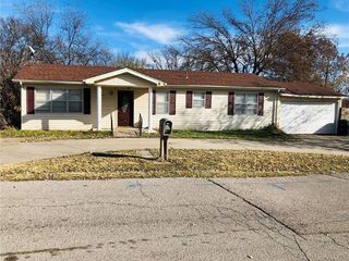 Foreclosed Home - 421 S CHAPMAN AVE, 74801