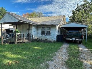 Foreclosed Home - 1331 E WHITTAKER ST, 74801