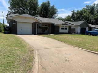 Foreclosed Home - 2103 N MCKINLEY AVE, 74804