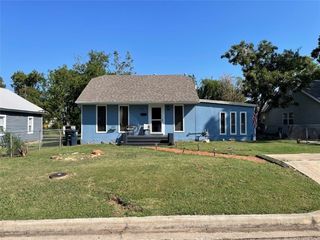 Foreclosed Home - 212 W ROSA ST, 74804