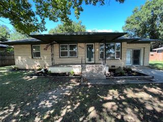 Foreclosed Home - 2110 N UNION AVE, 74804