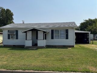 Foreclosed Home - 2105 N POTTENGER AVE, 74804