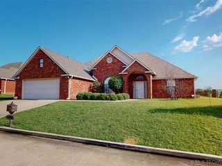 Foreclosed Home - 1222 LEGACY DR, 74820