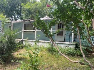 Foreclosed Home - 420 W 4TH ST, 74849