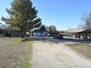 Foreclosed Home - 35980 HIGHWAY 9 E, 74868