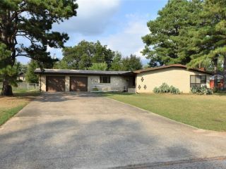 Foreclosed Home - 550 ROBIN RD, 74868