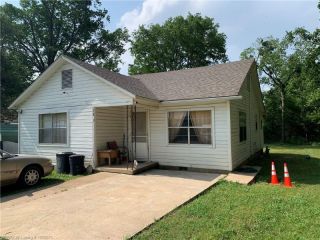 Foreclosed Home - 706 W AVENUE D, 74937