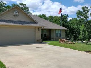 Foreclosed Home - 101 TRAVIS ST, 74953