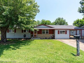 Foreclosed Home - 203 CARROL HEIGHTS DR, 74953
