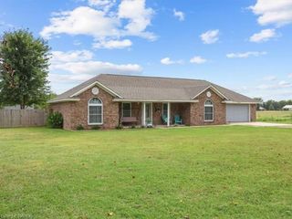Foreclosed Home - 23949 PICTUREROCK RD, 74953