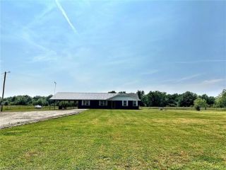 Foreclosed Home - (Range 400 - 499) N SHILOH RD, 74955