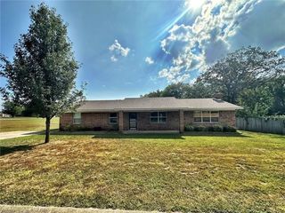 Foreclosed Home - 208 WINTER AVE, 74955