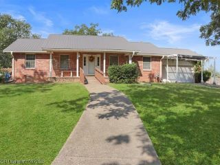 Foreclosed Home - 107 N MADISON ST, 74955