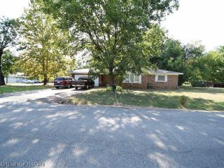 Foreclosed Home - 115 N MAPLE ST, 74955