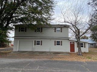 Foreclosed Home - 117 SE 2ND ST, 74959