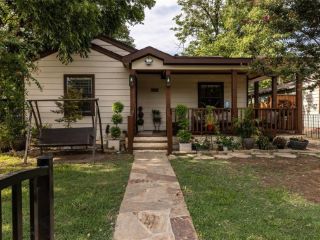Foreclosed Home - 1805 COTTONWOOD ST, 75050