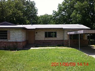 Foreclosed Home - 2421 SE 14TH ST, 75051