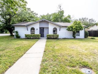 Foreclosed Home - 1730 SE 4TH ST, 75051