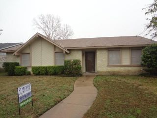 Foreclosed Home - 3110 S HOLIDAY DR, 75052