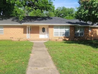 Foreclosed Home - 823 S DELAWARE ST, 75060