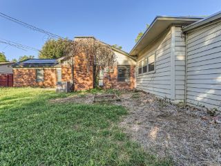 Foreclosed Home - 1024 ROCKY LN, 75060
