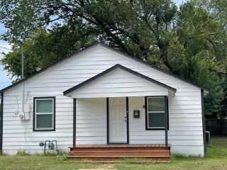 Foreclosed Home - 512 W WHITE AVE, 75069