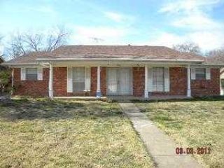 Foreclosed Home - 2711 N CYPRESS CIR, 75075