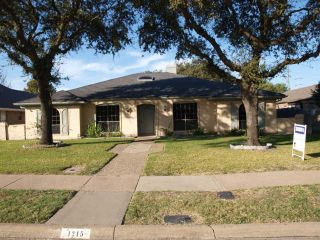 Foreclosed Home - 1215 KENSHIRE LN, 75081