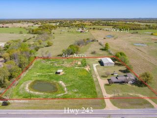 Foreclosed Home - 2352 W STATE HIGHWAY 243, 75103