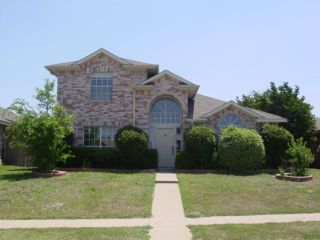 Foreclosed Home - 228 ROSEWOOD LN, 75104