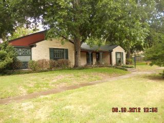 Foreclosed Home - 102 N 30TH ST, 75110
