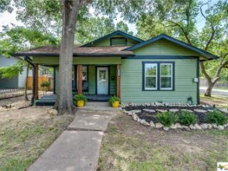 Foreclosed Home - 1821 WOODLAWN AVE, 75110