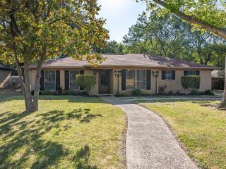 Foreclosed Home - 2813 HILLCREST DR, 75110