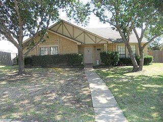 Foreclosed Home - 935 WHITEWATER TRL, 75115