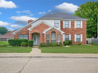 Foreclosed Home - 1145 BARRINGTON DR, 75115