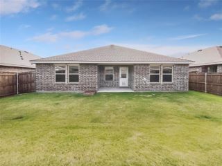Foreclosed Home - 102 OMAHA LN, 75135