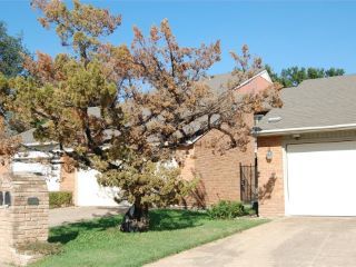 Foreclosed Home - 708 CARRIAGE WAY, 75137