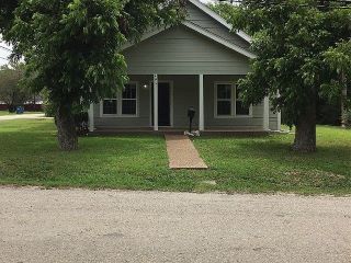 Foreclosed Home - 406 N NASH ST, 75142