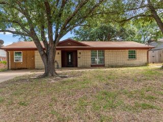 Foreclosed Home - 1608 LEON ST, 75142