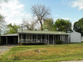 Foreclosed Home - 207 E 10TH ST, 75143