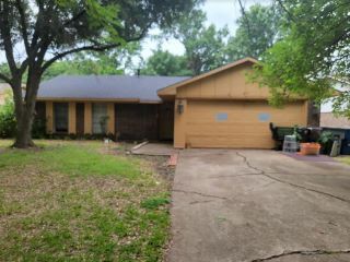 Foreclosed Home - 822 POINSETTIA DR, 75146