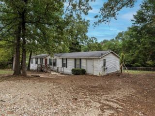 Foreclosed Home - 5950 CHEROKEE LN, 75148
