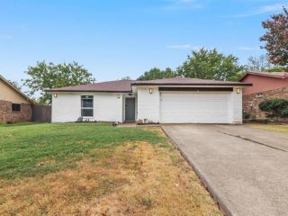 Foreclosed Home - 1700 ROUNDROCK TRL, 75149
