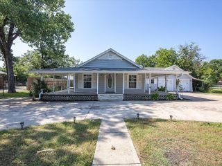 Foreclosed Home - 231 E MARSHALL ST, 75152