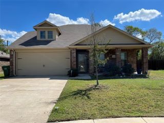 Foreclosed Home - 2602 POSEY DR, 75159