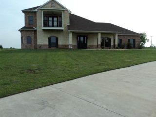 Foreclosed Home - 102 HUNTER PASS, 75165